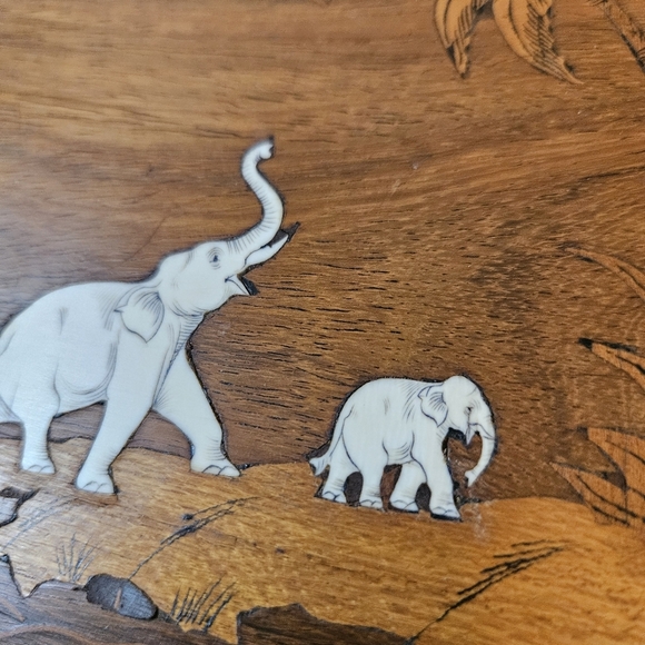 VTG INLAID WOOD PLAQUE PICTURE WALL ART WITH INLAY BONE ELEPHANTS 12" x 9" - Picture 4 of 12